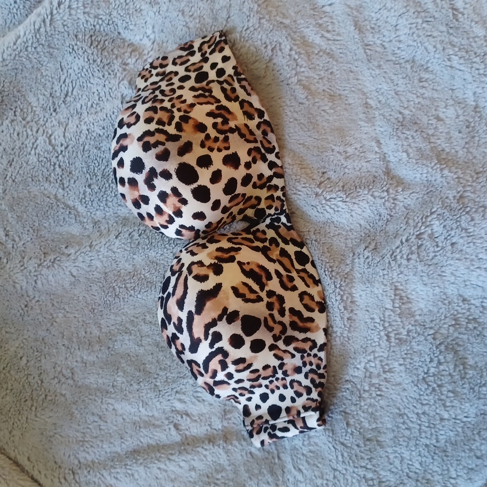Victoria's Secret- Padded Strapless Bra- 34B